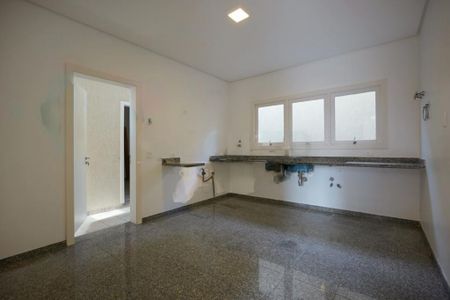 Casa à venda com 4 quartos, 465m² em Retiro Morumbi, São Paulo