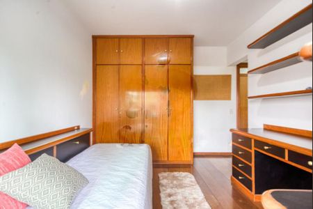 Apartamento à venda com 236m², 4 quartos e 3 vagas