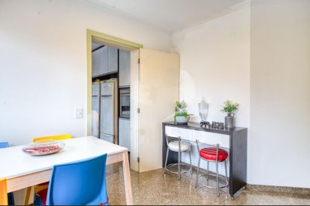 Apartamento à venda com 236m², 4 quartos e 3 vagas