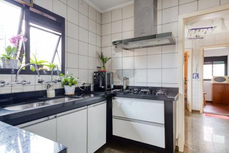 Apartamento à venda com 236m², 4 quartos e 3 vagas