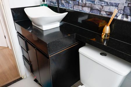 Apartamento à venda com 48m², 2 quartos e 1 vaga Apartamento à venda com 48m², 2 quartos e 1 vagaBanheiro