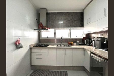 Casa à venda com 305m², 4 quartos e 3 vagas