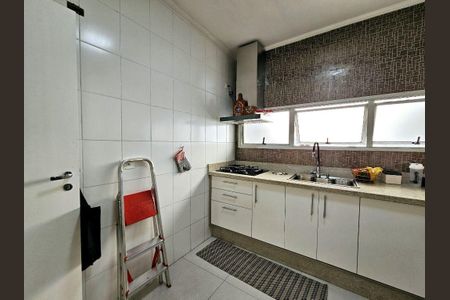 Casa à venda com 305m², 4 quartos e 3 vagas