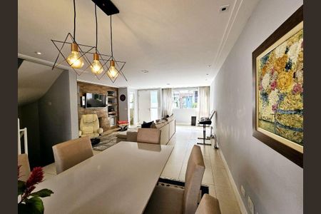 Casa à venda com 305m², 4 quartos e 3 vagas