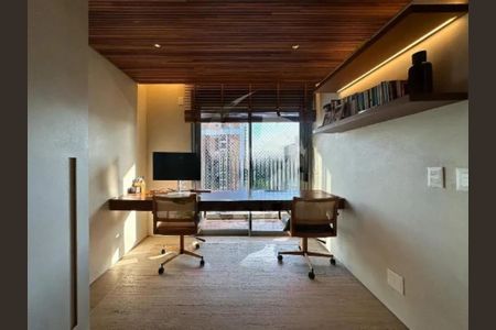 Apartamento à venda com 2 quartos, 176m² em Moema, São Paulo