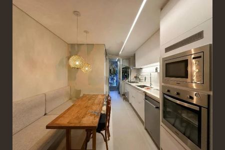Apartamento à venda com 2 quartos, 176m² em Moema, São Paulo