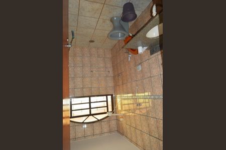 Casa para alugar com 300m², 4 quartos e 5 vagasBanheiro