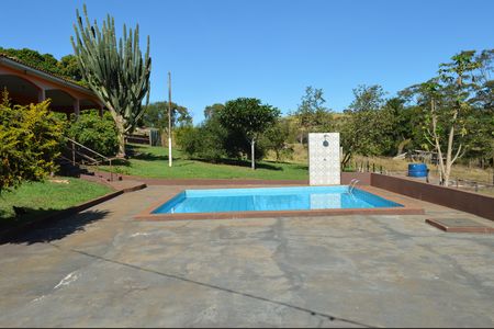 Casa para alugar com 300m², 4 quartos e 5 vagasPiscina
