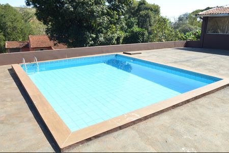 Casa para alugar com 300m², 4 quartos e 5 vagasPiscina