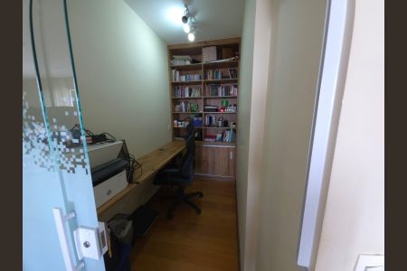 Apartamento à venda com 125m², 3 quartos e 2 vagas Apartamento à venda com 125m², 3 quartos e 2 vagasQuarto
