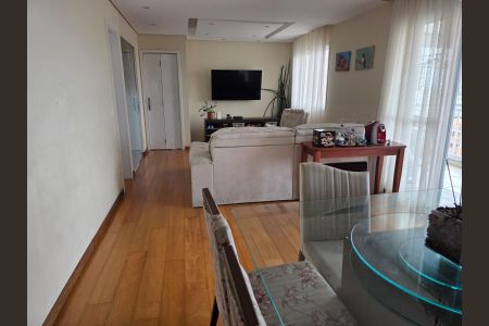 Apartamento à venda com 125m², 3 quartos e 2 vagas Apartamento à venda com 125m², 3 quartos e 2 vagasSala