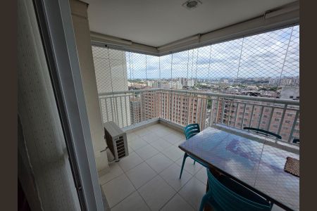 Apartamento à venda com 125m², 3 quartos e 2 vagas Apartamento à venda com 125m², 3 quartos e 2 vagasVaranda