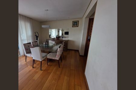 Apartamento à venda com 125m², 3 quartos e 2 vagas Apartamento à venda com 125m², 3 quartos e 2 vagasSala