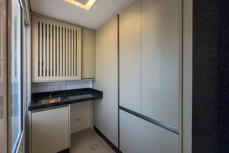 Apartamento para alugar com 200m², 3 quartos e 3 vagas Apartamento para alugar com 200m², 3 quartos e 3 vagasÁrea de Serviço