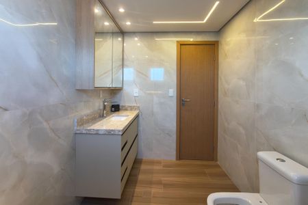 Apartamento para alugar com 200m², 3 quartos e 3 vagas Apartamento para alugar com 200m², 3 quartos e 3 vagasBanheiro da Suíte 2