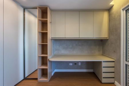 Apartamento para alugar com 200m², 3 quartos e 3 vagas Apartamento para alugar com 200m², 3 quartos e 3 vagasSuite 3