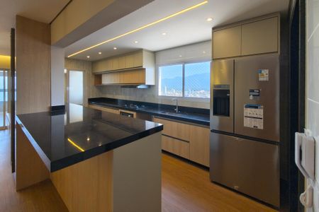 Apartamento para alugar com 200m², 3 quartos e 3 vagas Apartamento para alugar com 200m², 3 quartos e 3 vagasCozinha