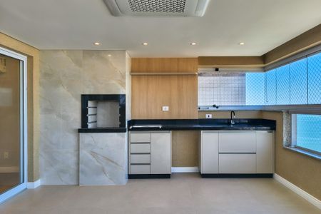 Apartamento para alugar com 200m², 3 quartos e 3 vagas Apartamento para alugar com 200m², 3 quartos e 3 vagasSacada principal