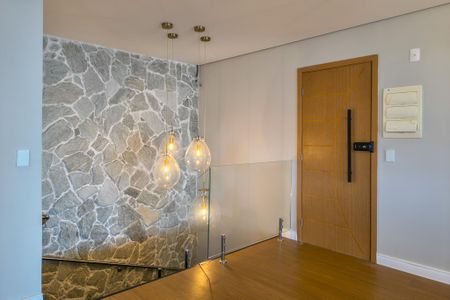 Apartamento para alugar com 200m², 3 quartos e 3 vagas Apartamento para alugar com 200m², 3 quartos e 3 vagasHall da escada