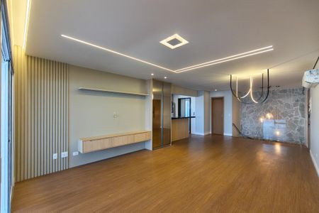 Apartamento para alugar com 200m², 3 quartos e 3 vagas Apartamento para alugar com 200m², 3 quartos e 3 vagasSala principal