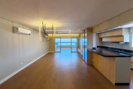 Apartamento para alugar com 200m², 3 quartos e 3 vagas Apartamento para alugar com 200m², 3 quartos e 3 vagasSala principal