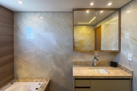Apartamento para alugar com 200m², 3 quartos e 3 vagas Apartamento para alugar com 200m², 3 quartos e 3 vagasBanheiro da Suíte 2