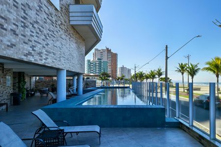 Apartamento para alugar com 200m², 3 quartos e 3 vagas Apartamento para alugar com 200m², 3 quartos e 3 vagasÁrea comum - Piscina