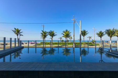 Apartamento para alugar com 200m², 3 quartos e 3 vagas Apartamento para alugar com 200m², 3 quartos e 3 vagasÁrea comum - Piscina