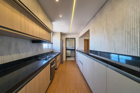 Apartamento para alugar com 200m², 3 quartos e 3 vagas Apartamento para alugar com 200m², 3 quartos e 3 vagasCozinha