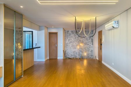 Apartamento para alugar com 200m², 3 quartos e 3 vagas Apartamento para alugar com 200m², 3 quartos e 3 vagasSala principal