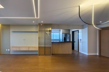 Apartamento para alugar com 200m², 3 quartos e 3 vagas Apartamento para alugar com 200m², 3 quartos e 3 vagasSala principal