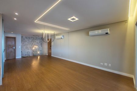 Apartamento para alugar com 200m², 3 quartos e 3 vagas Apartamento para alugar com 200m², 3 quartos e 3 vagasSala principal