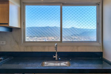 Apartamento para alugar com 200m², 3 quartos e 3 vagas Apartamento para alugar com 200m², 3 quartos e 3 vagasCozinha