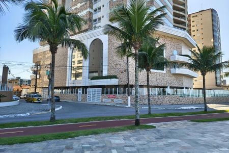 Apartamento para alugar com 200m², 3 quartos e 3 vagas Apartamento para alugar com 200m², 3 quartos e 3 vagasFachada