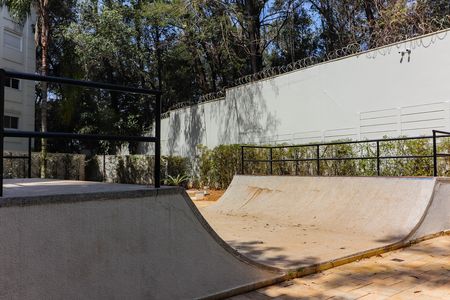 Apartamento à venda com 156m², 2 quartos e 3 vagas Apartamento à venda com 156m², 2 quartos e 3 vagasÁrea comum - Playground