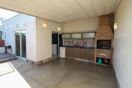 Apartamento à venda com 156m², 2 quartos e 3 vagas Apartamento à venda com 156m², 2 quartos e 3 vagasCobertura