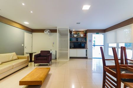 Apartamento à venda com 156m², 2 quartos e 3 vagas Apartamento à venda com 156m², 2 quartos e 3 vagasÁrea comum - Salão de festas