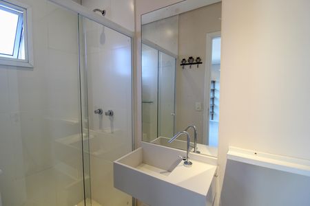 Apartamento à venda com 156m², 2 quartos e 3 vagas Apartamento à venda com 156m², 2 quartos e 3 vagasLavabo