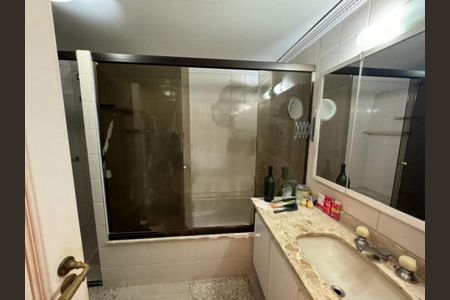 Apartamento à venda com 193m², 4 quartos e 3 vagas