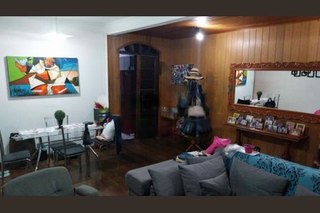 Casa à venda com 3 quartos, 220m² em Jardim Santa Helena, São Paulo