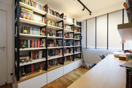 Apartamento à venda com 287m², 3 quartos e 5 vagasEscritório
