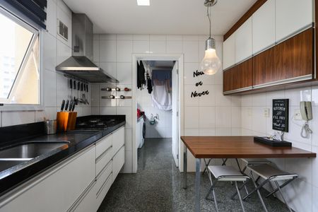 Apartamento à venda com 287m², 3 quartos e 5 vagasCozinha