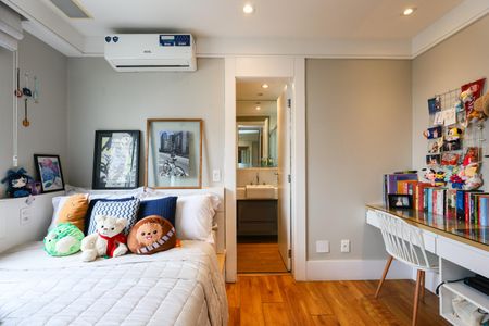 Apartamento à venda com 287m², 3 quartos e 5 vagasSuíte 2
