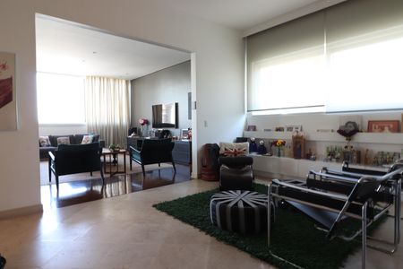 Apartamento à venda com 426m², 4 quartos e 3 vagas