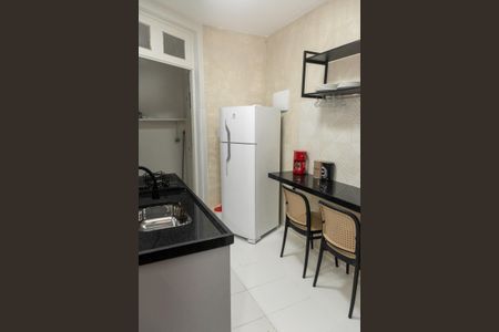 Apartamento à venda com 2 quartos, 54m² em Copacabana, Rio de Janeiro