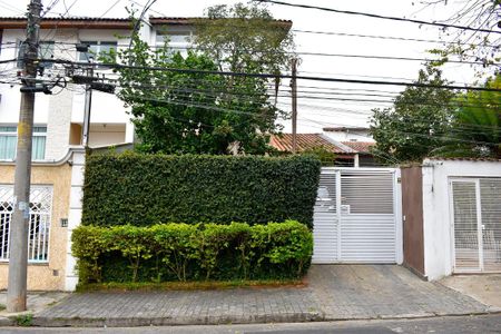 Casa à venda com 146m², 3 quartos e 3 vagas Casa à venda com 146m², 3 quartos e 3 vagasFachada
