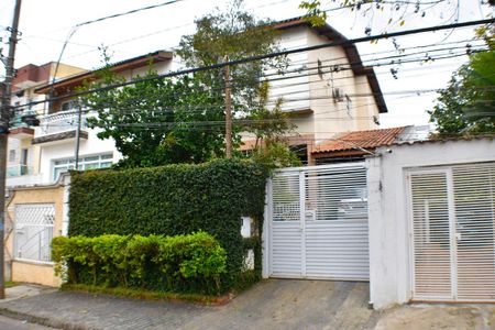 Casa à venda com 146m², 3 quartos e 3 vagas Casa à venda com 146m², 3 quartos e 3 vagasFachada