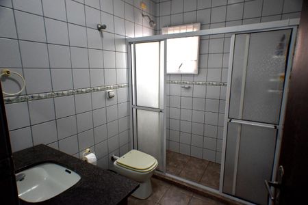 Casa à venda com 146m², 3 quartos e 3 vagas Casa à venda com 146m², 3 quartos e 3 vagasBanheiro