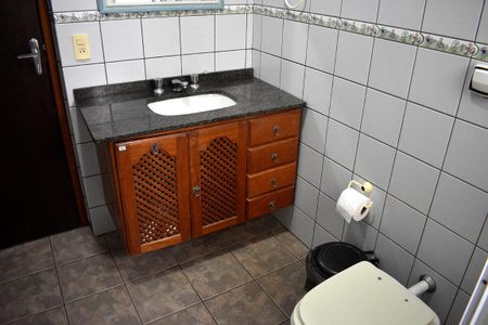 Casa à venda com 146m², 3 quartos e 3 vagas Casa à venda com 146m², 3 quartos e 3 vagasBanheiro