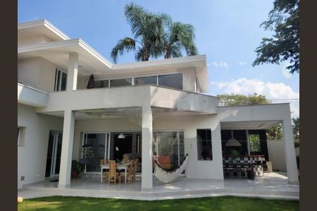 Casa à venda com 320m², 4 quartos e 4 vagas